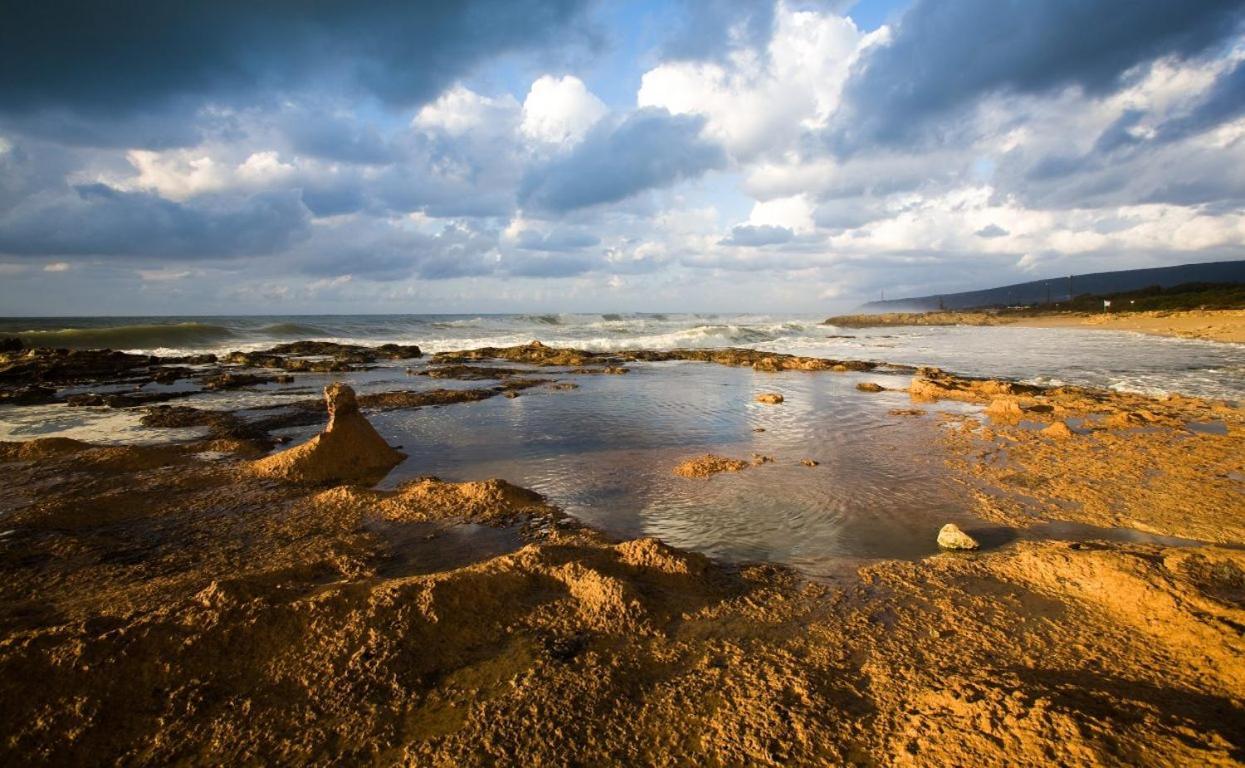 Achziv Sea & Sun Lägenhet Gesher HaZiv Exteriör bild